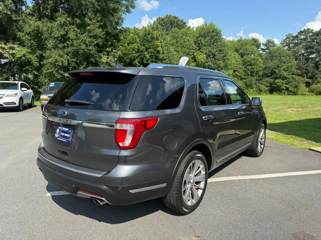 Photo 6 of this FORD EXPLORER