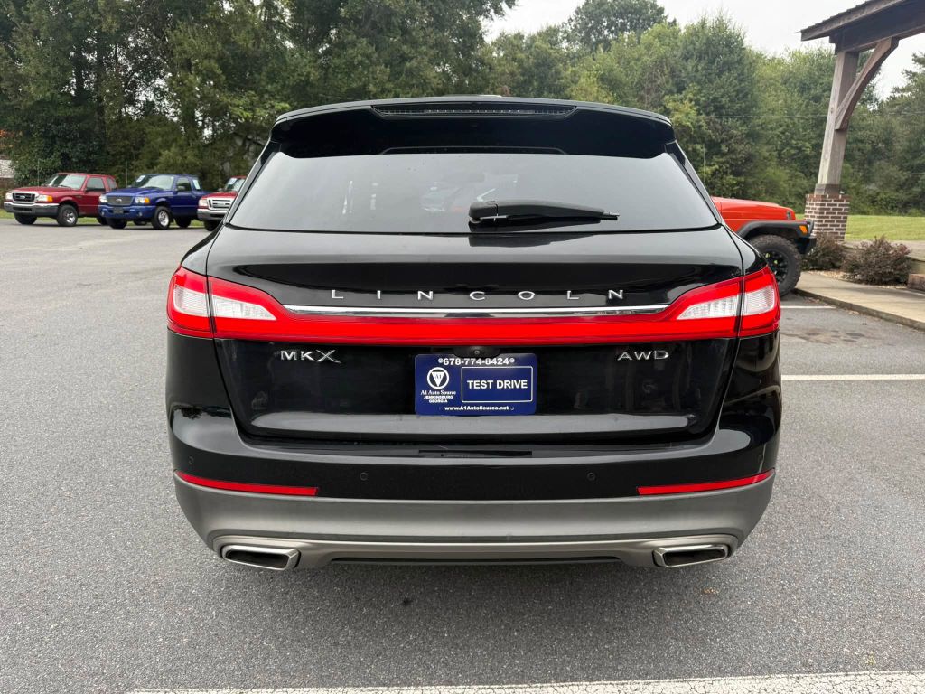 Photo 8 of this LINCOLN MKX