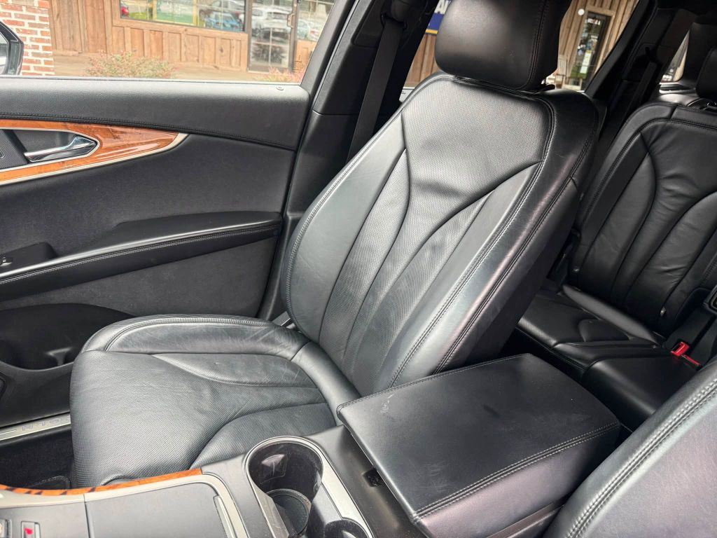 Photo 14 of this LINCOLN MKX