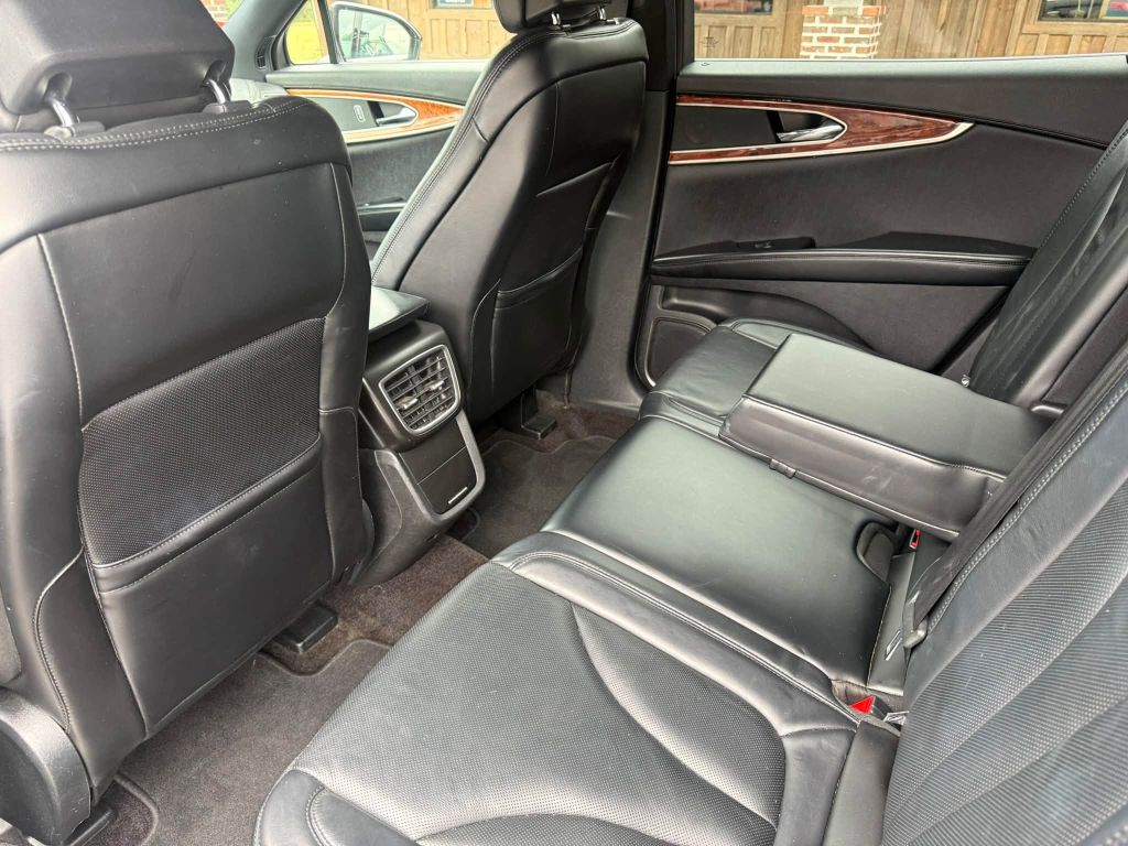 Photo 16 of this LINCOLN MKX