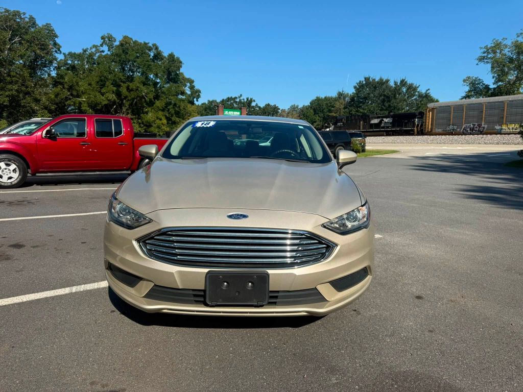 Photo 2 of this FORD FUSION