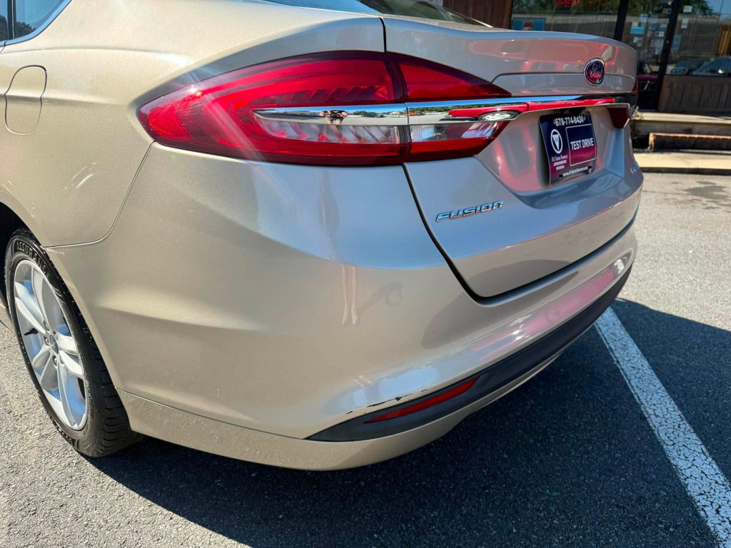 Photo 8 of this FORD FUSION