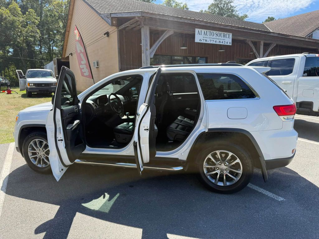 Photo 10 of this JEEP GRAND CHEROKEE