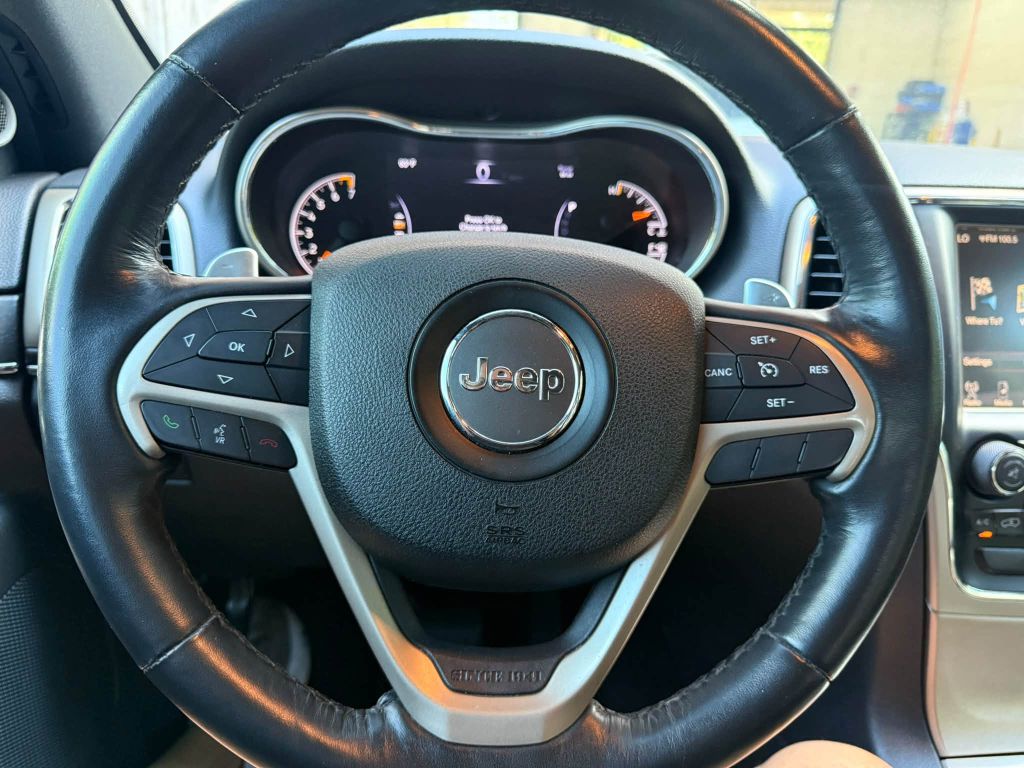 Photo 13 of this JEEP GRAND CHEROKEE