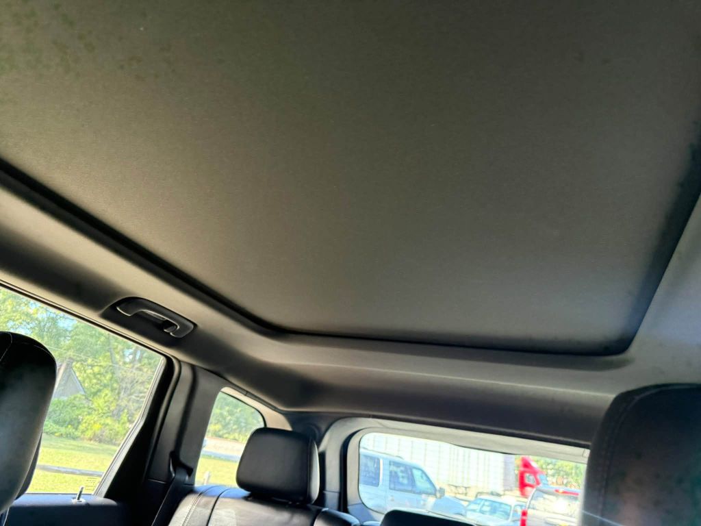 Photo 23 of this JEEP GRAND CHEROKEE