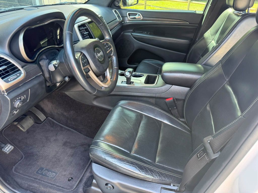 Photo 26 of this JEEP GRAND CHEROKEE