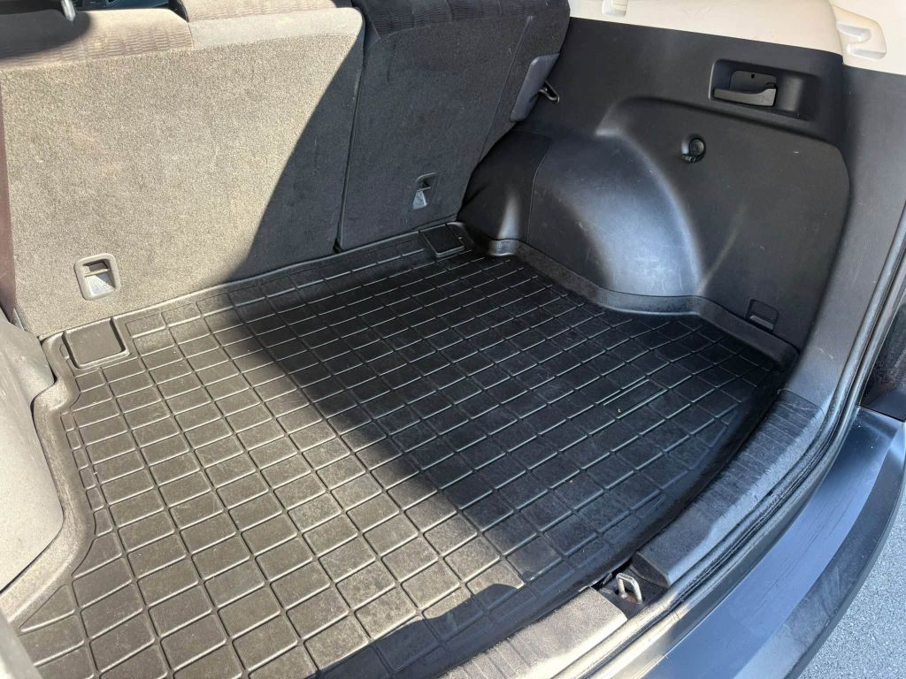 Photo 25 of this HONDA CR-V