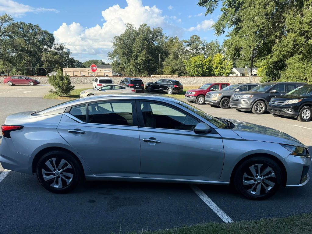 Photo 6 of this NISSAN ALTIMA