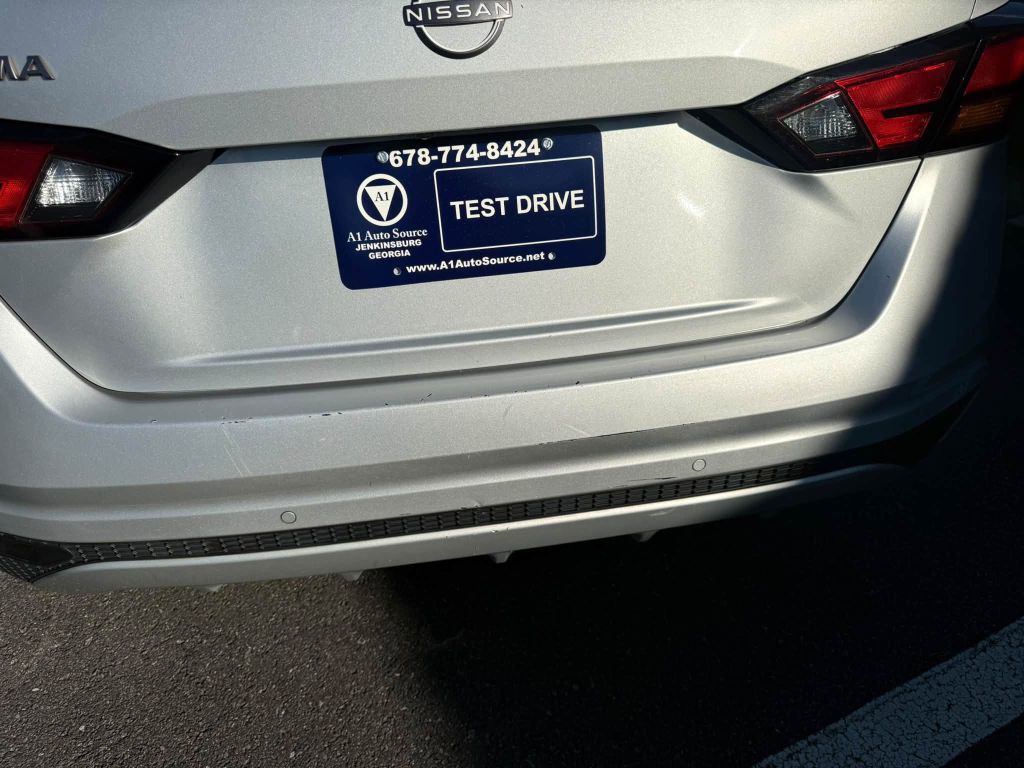 Photo 9 of this NISSAN ALTIMA