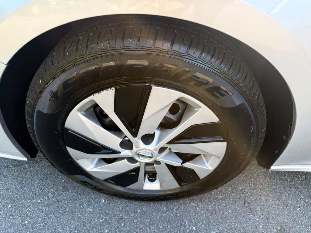 Photo 29 of this NISSAN ALTIMA
