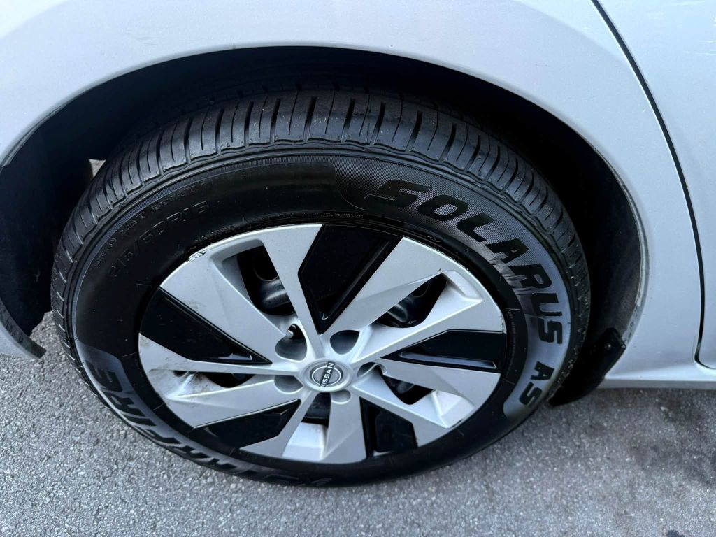 Photo 31 of this NISSAN ALTIMA