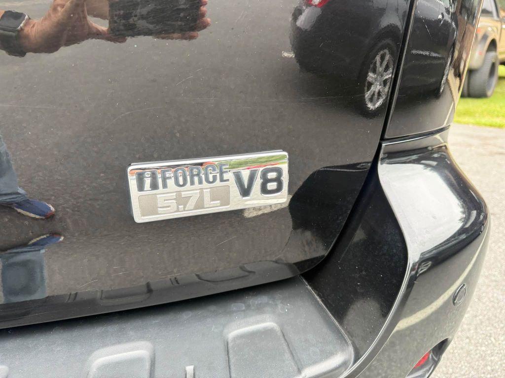 Photo 8 of this TOYOTA SEQUOIA