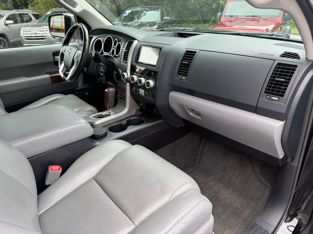Photo 23 of this TOYOTA SEQUOIA