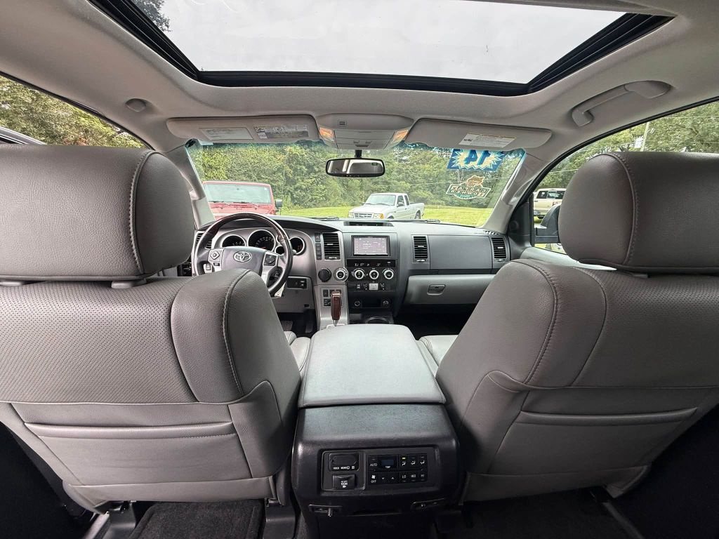 Photo 24 of this TOYOTA SEQUOIA