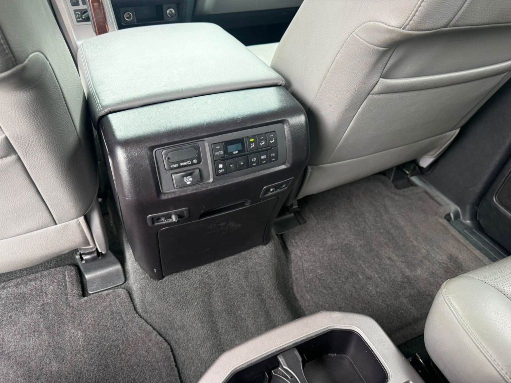 Photo 28 of this TOYOTA SEQUOIA