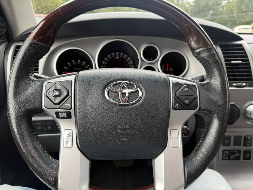Photo 32 of this TOYOTA SEQUOIA