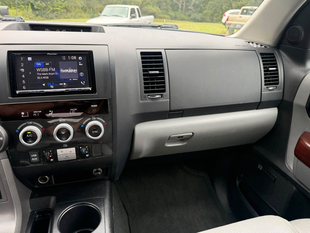 Photo 36 of this TOYOTA SEQUOIA