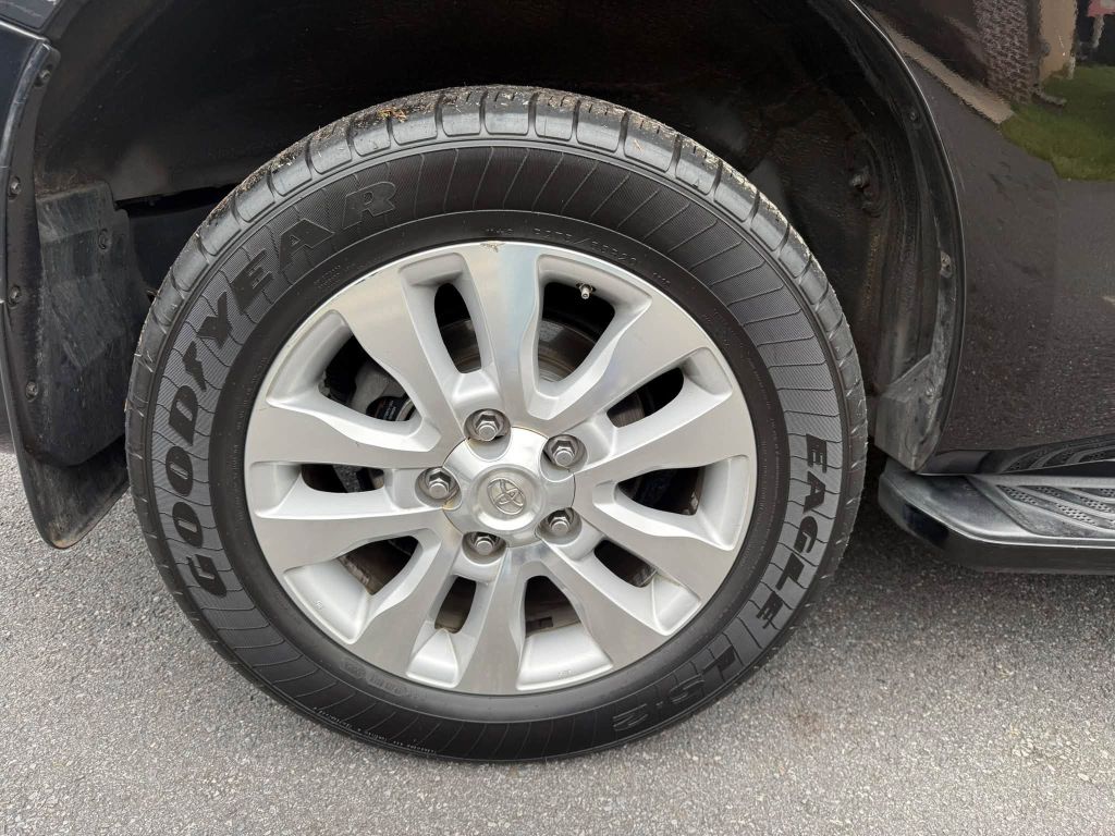 Photo 44 of this TOYOTA SEQUOIA