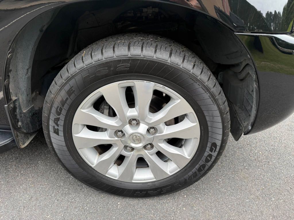 Photo 47 of this TOYOTA SEQUOIA