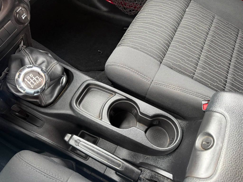 Photo 21 of this JEEP WRANGLER