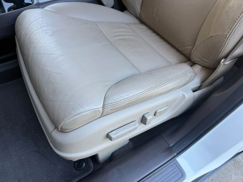 Photo 13 of this HONDA CR-V