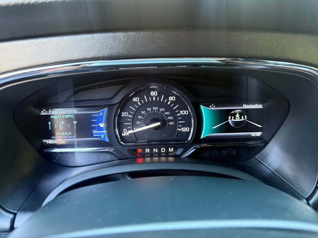 Photo 11 of this LINCOLN NAVIGATOR