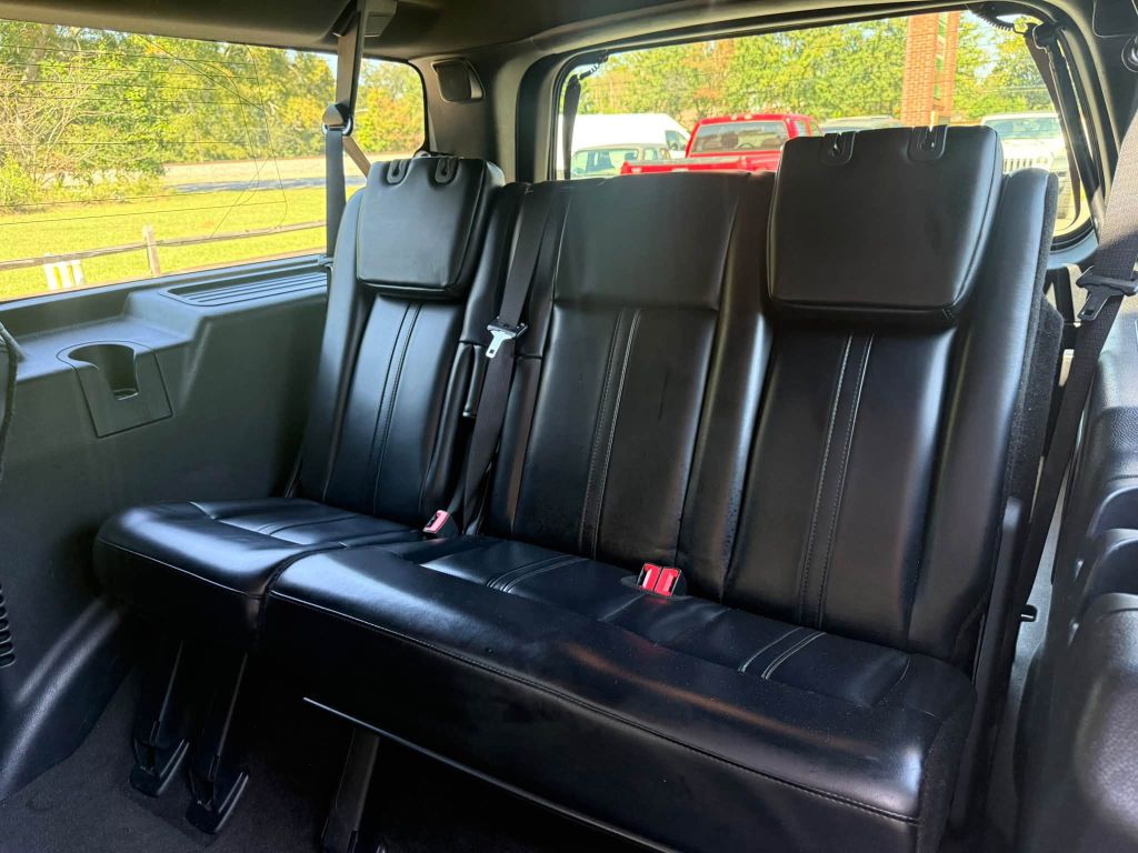 Photo 22 of this LINCOLN NAVIGATOR