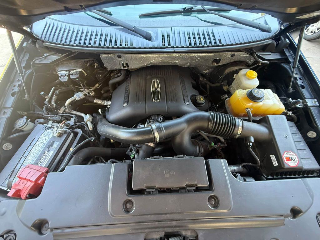 Photo 35 of this LINCOLN NAVIGATOR