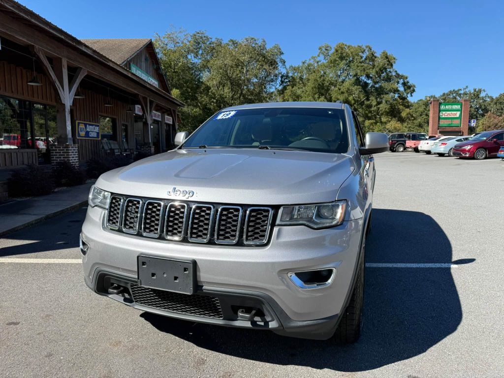Photo 2 of this JEEP GRAND CHEROKEE