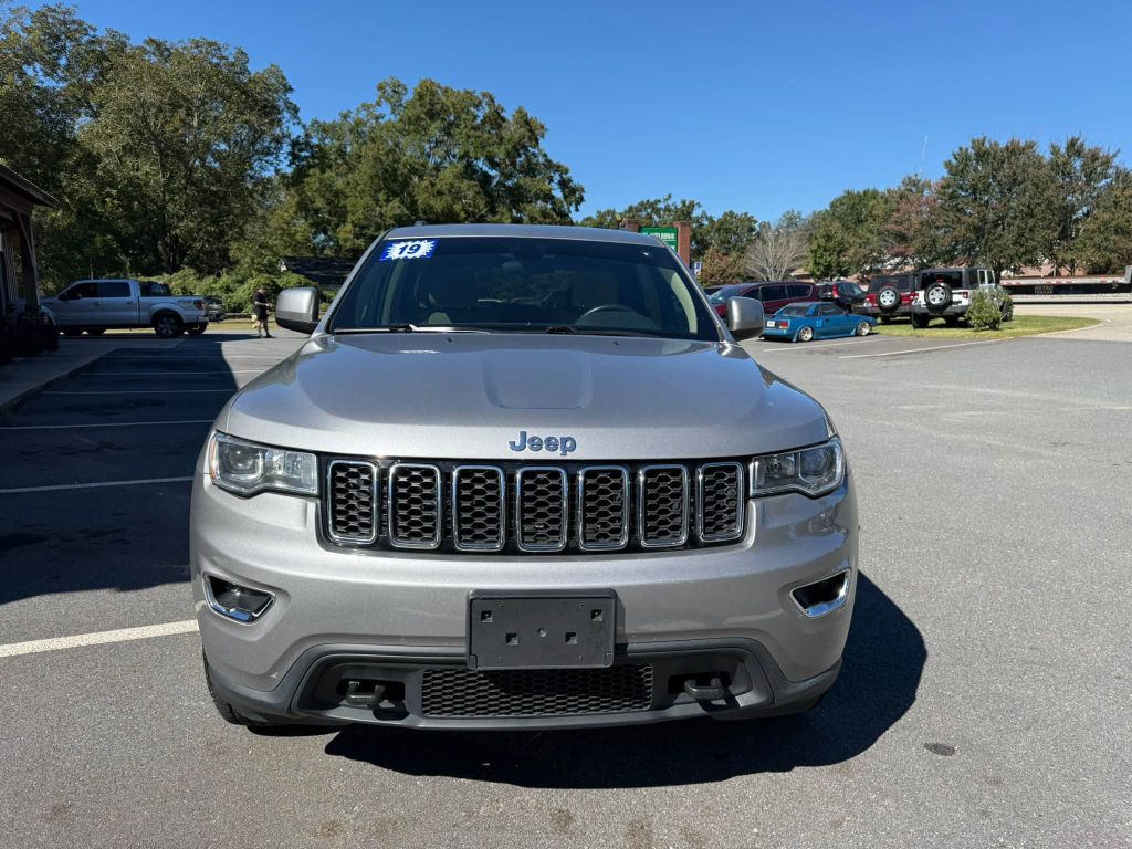 Photo 3 of this JEEP GRAND CHEROKEE