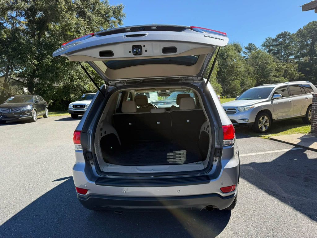Photo 9 of this JEEP GRAND CHEROKEE