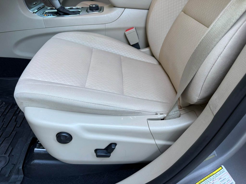 Photo 25 of this JEEP GRAND CHEROKEE