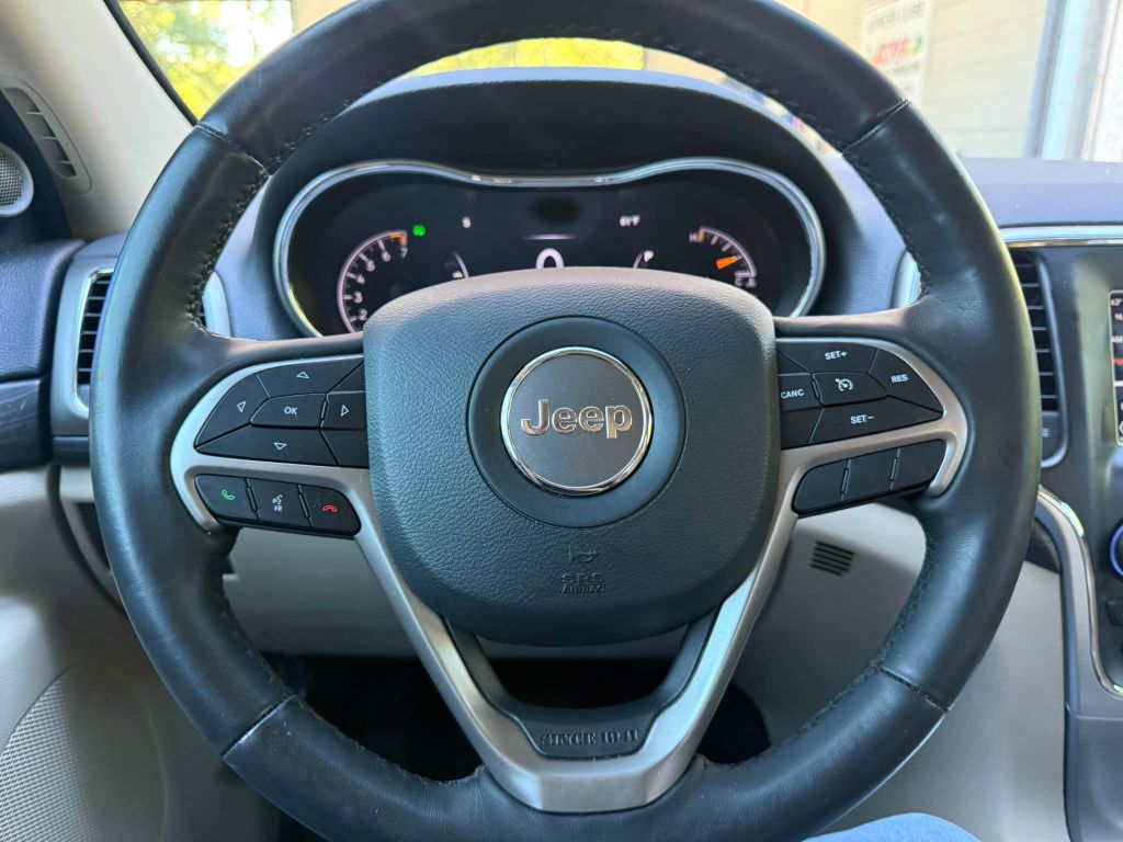 Photo 26 of this JEEP GRAND CHEROKEE