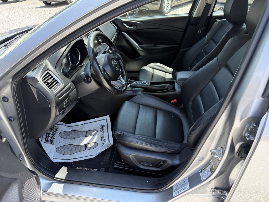 Photo 5 of this MAZDA 6