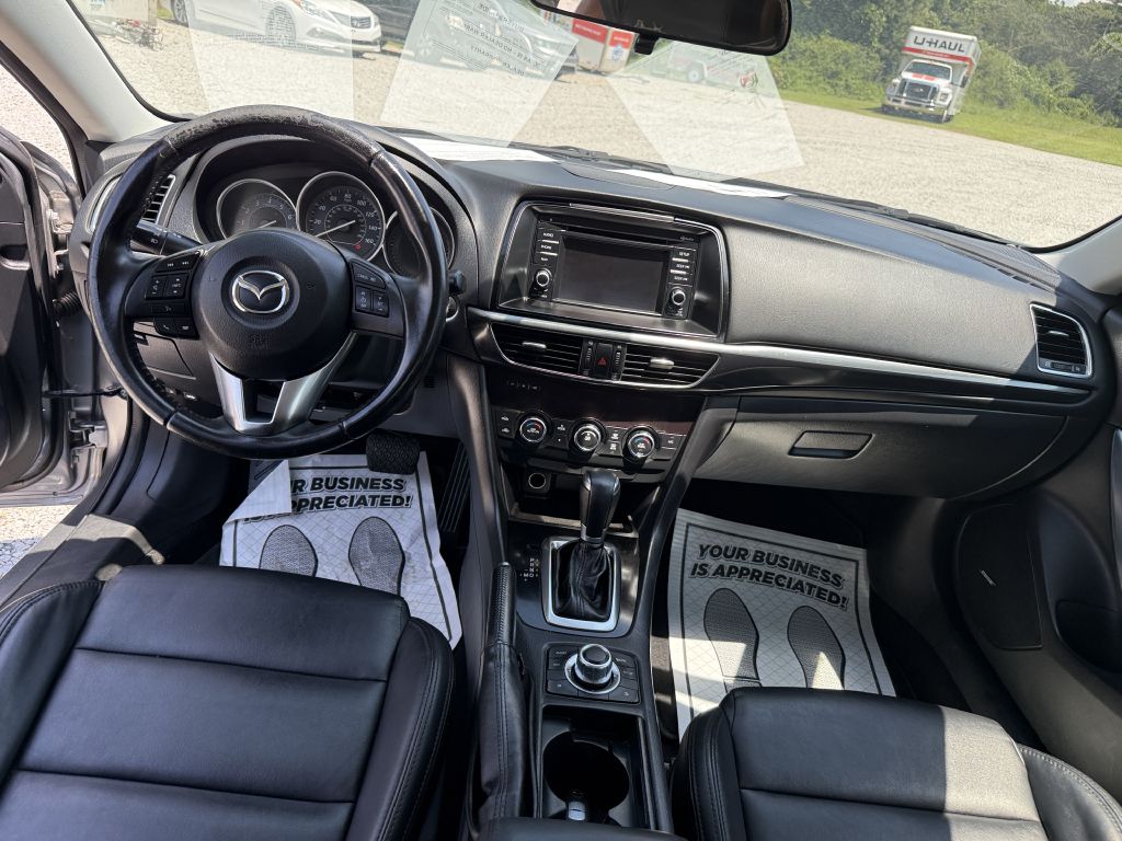 Photo 8 of this MAZDA 6