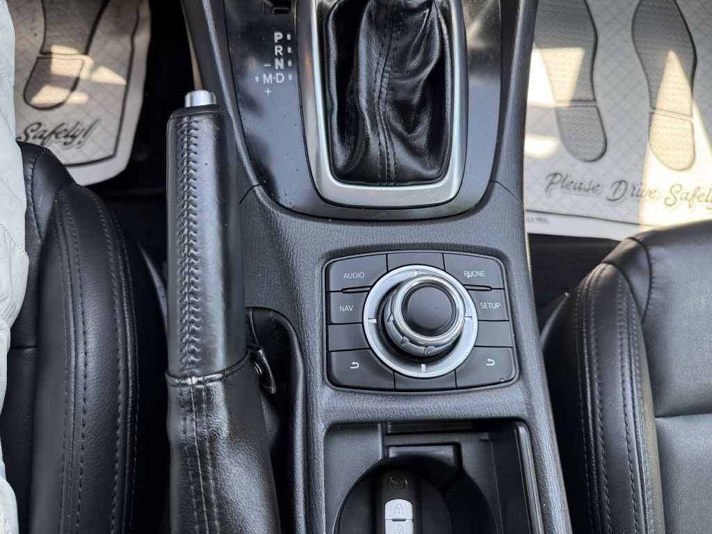 Photo 10 of this MAZDA 6