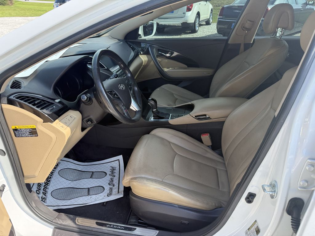 Photo 5 of this HYUNDAI AZERA