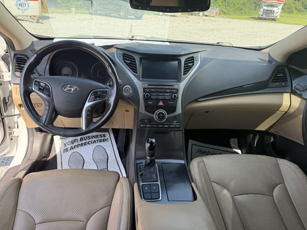 Photo 8 of this HYUNDAI AZERA
