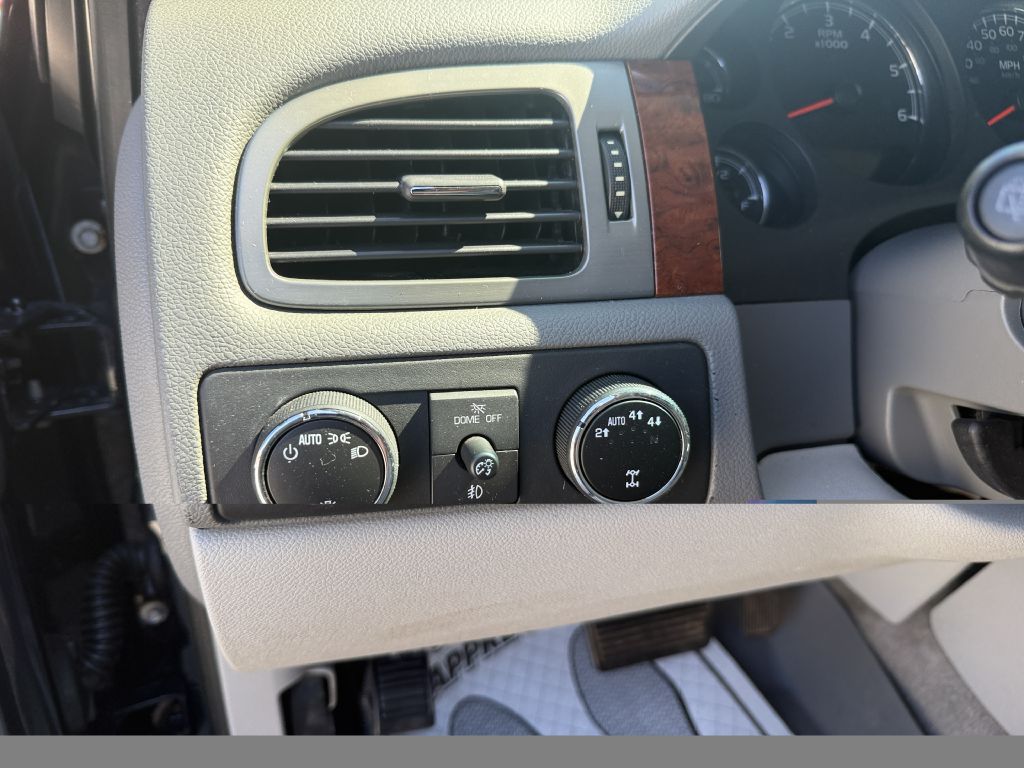 Photo 13 of this CHEVROLET TAHOE