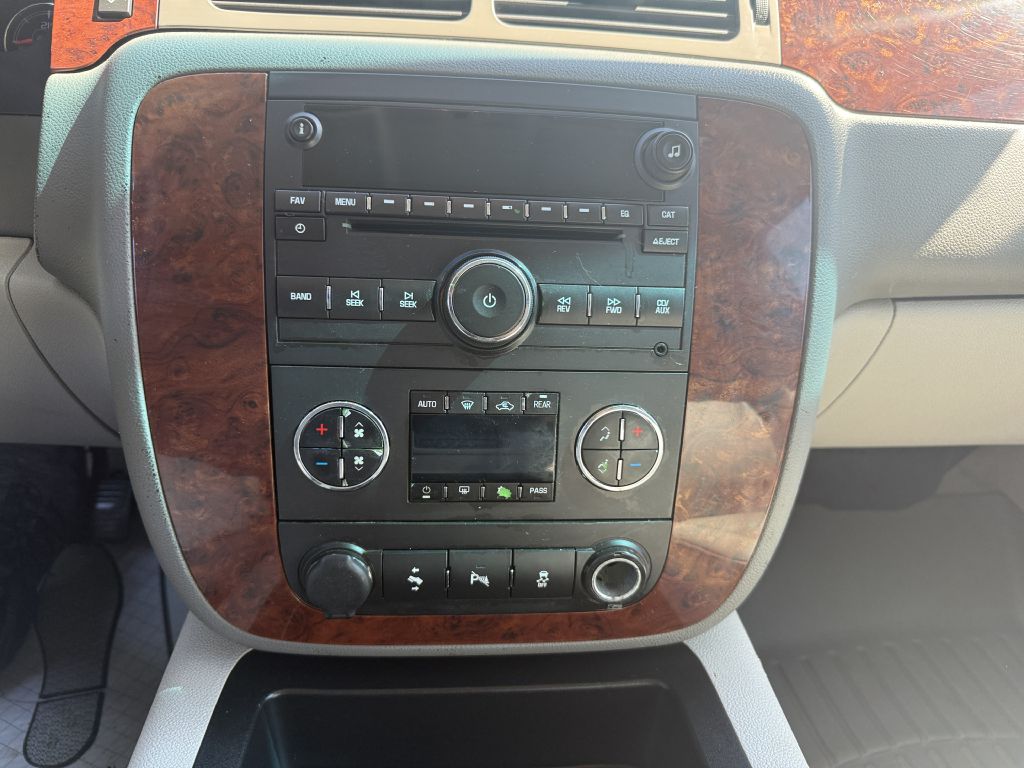 Photo 14 of this CHEVROLET TAHOE