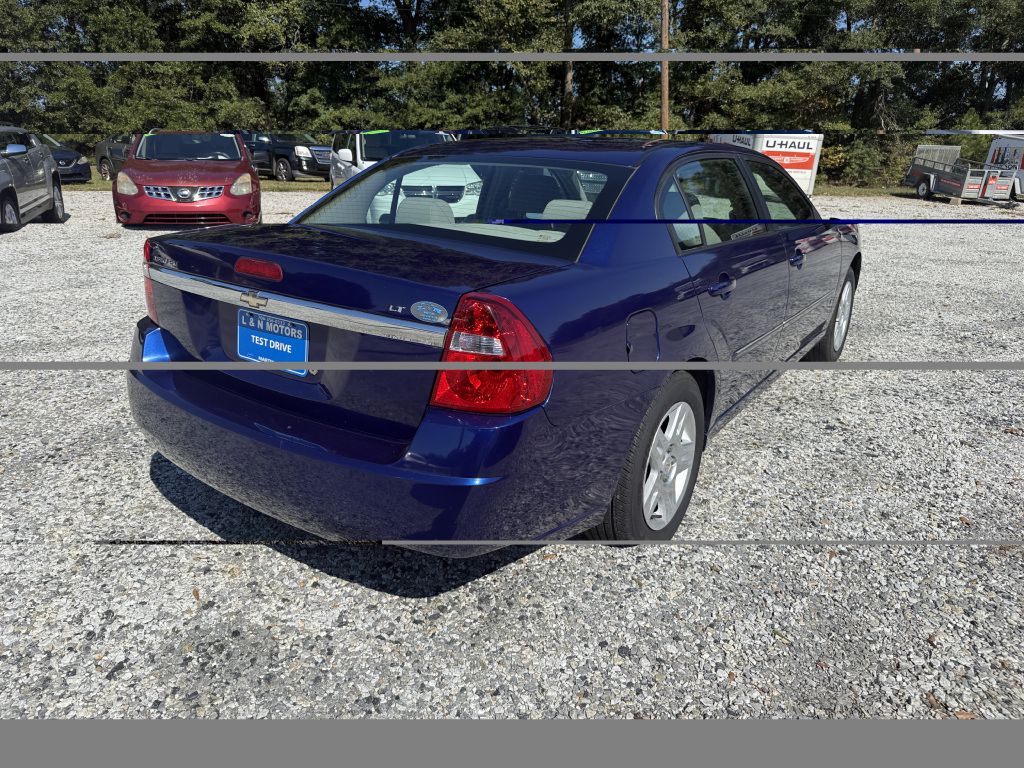 Photo 3 of this CHEVROLET MALIBU