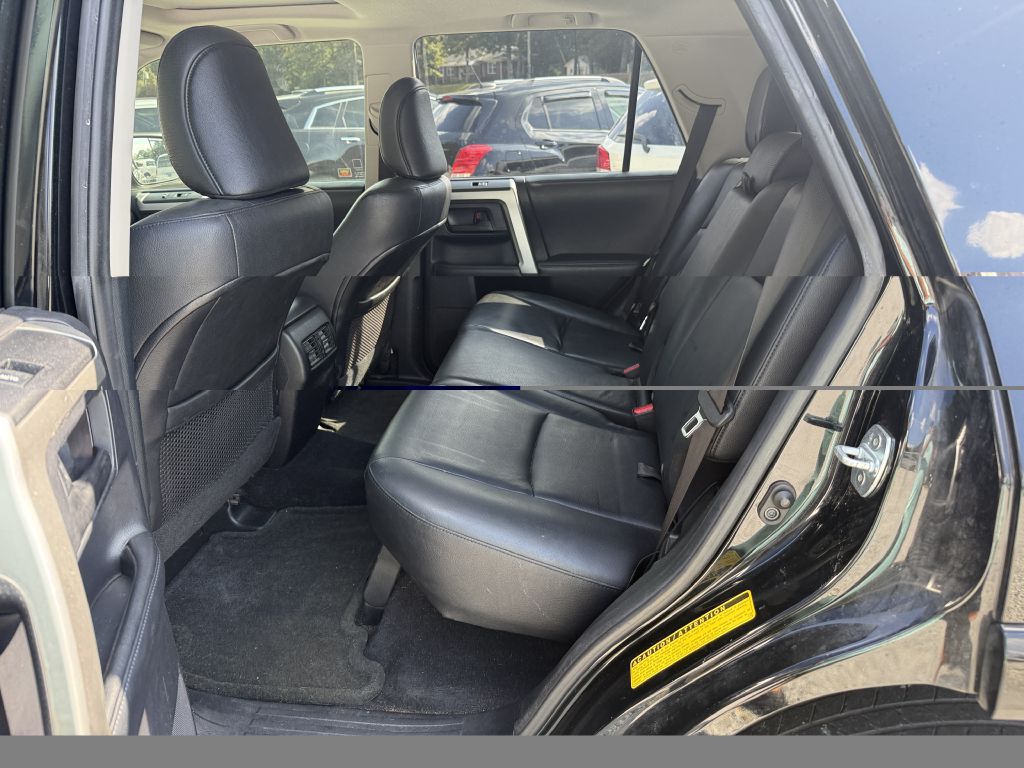Photo 6 of this TOYOTA 4RUNNER