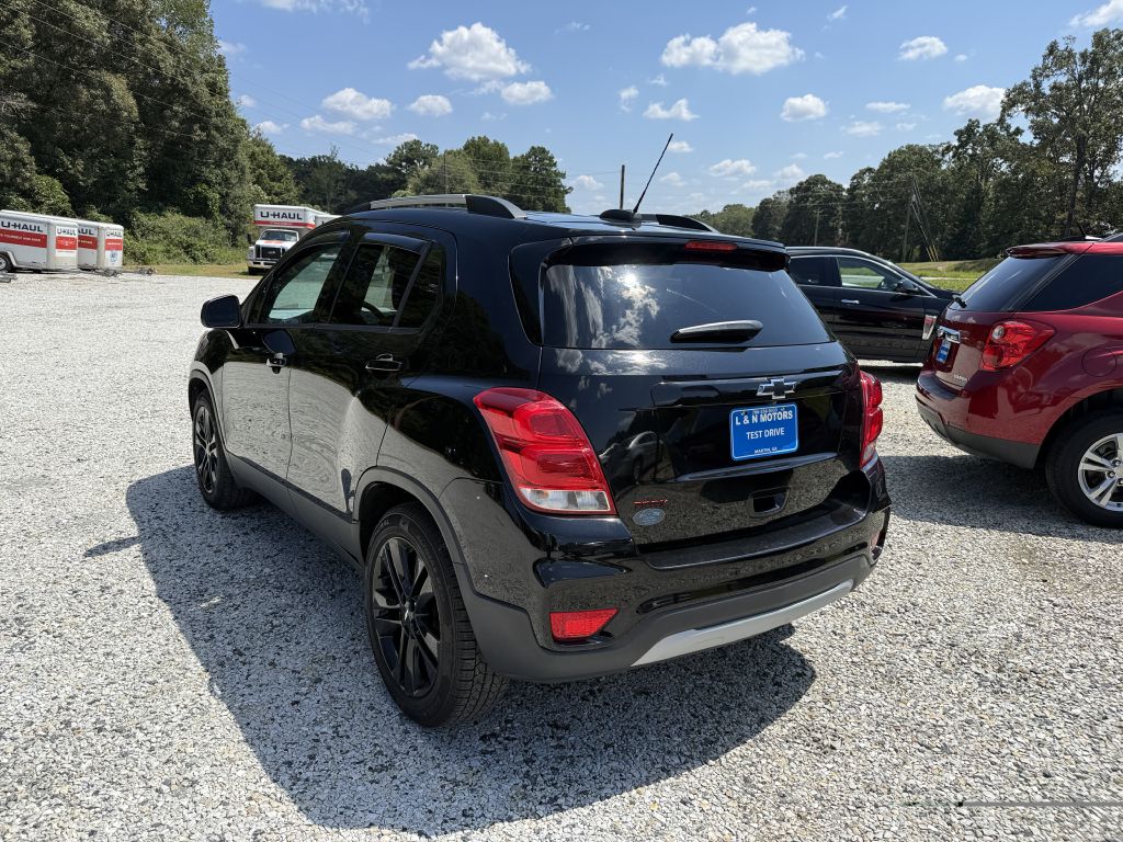 Photo 4 of this CHEVROLET TRAX