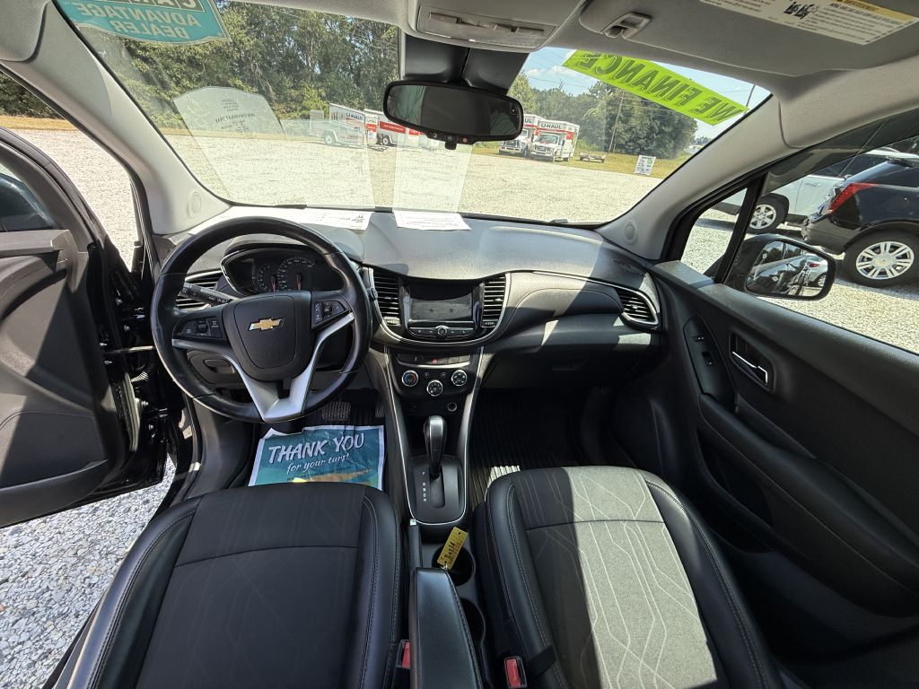 Photo 10 of this CHEVROLET TRAX