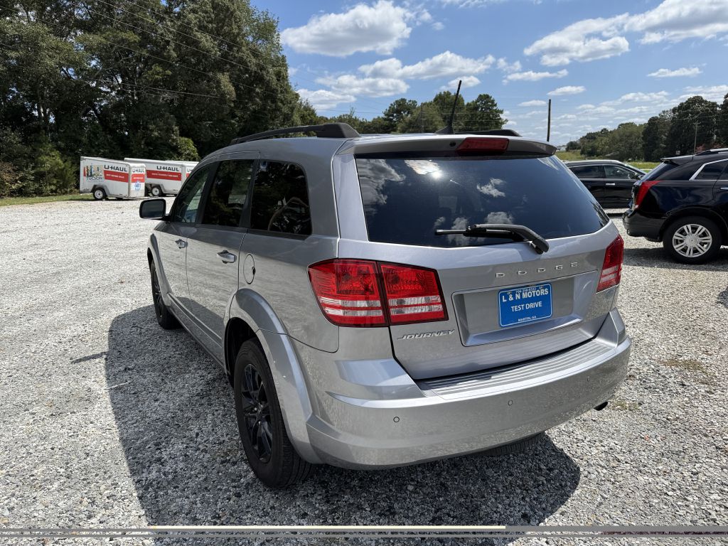 Photo 4 of this DODGE JOURNEY