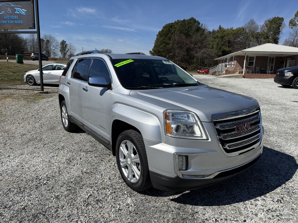 Photo 2 of this GMC TERRAIN