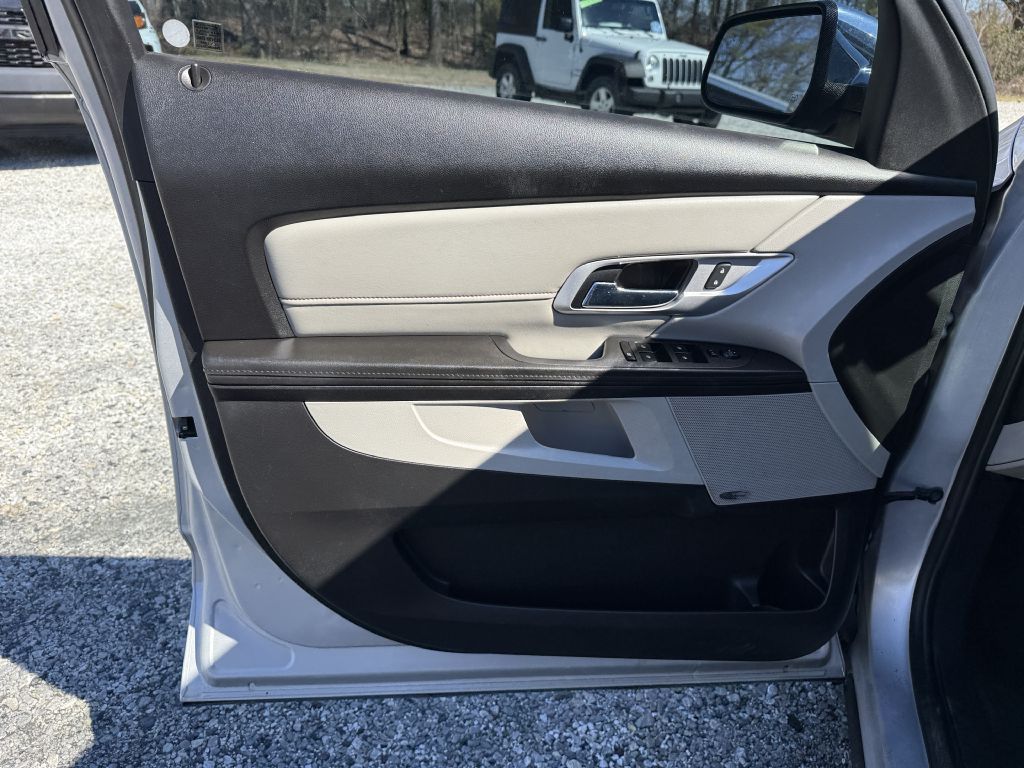 Photo 10 of this GMC TERRAIN