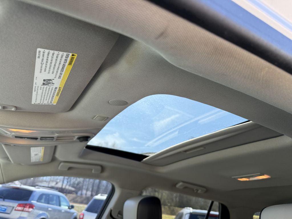 Photo 11 of this GMC TERRAIN
