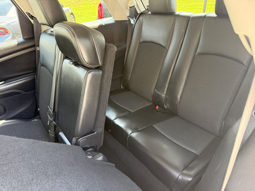 Photo 7 of this DODGE JOURNEY
