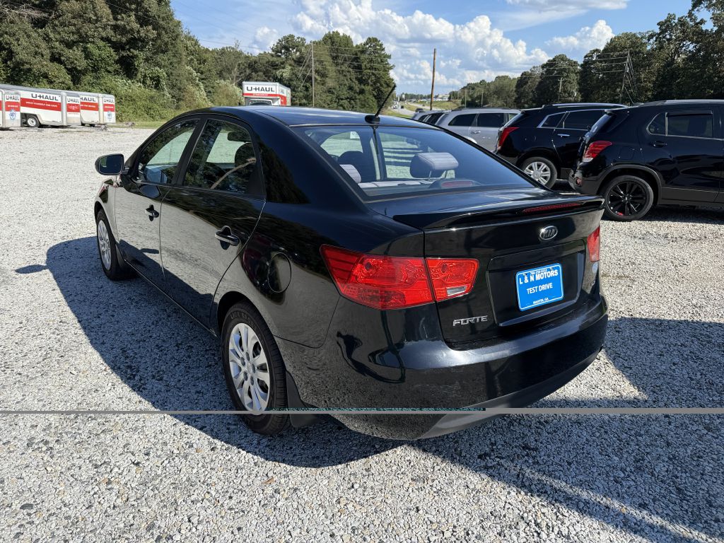 Photo 4 of this KIA FORTE